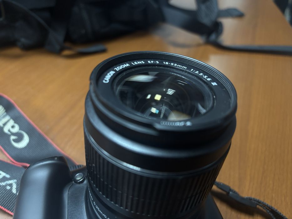 Фотоапарат Canon EOS 1100d