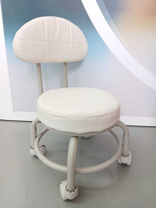 Banquinho para Pedicure com Encosto Novos