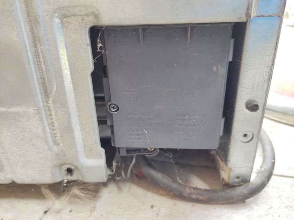 Духовий шкаф електричний