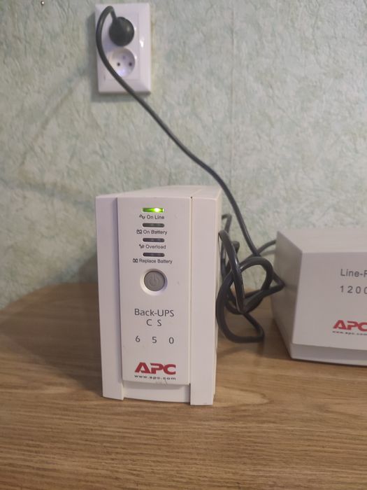 Продам ИБП АРС 650