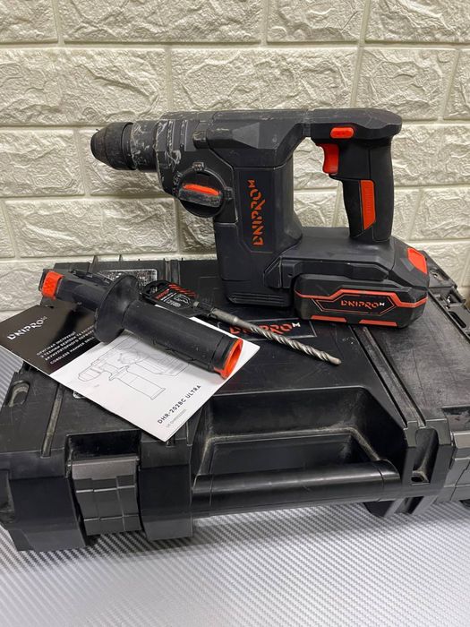 Акумуляторний перфоратор Dnipro-M DHR-202BC ULTRA