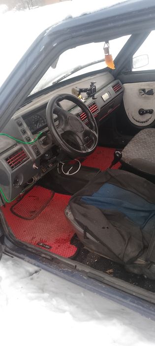 Продам машину таврію