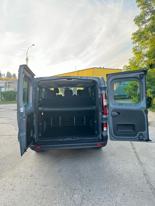 Wynajem busa 9-osobowego - nowy, komfortowy