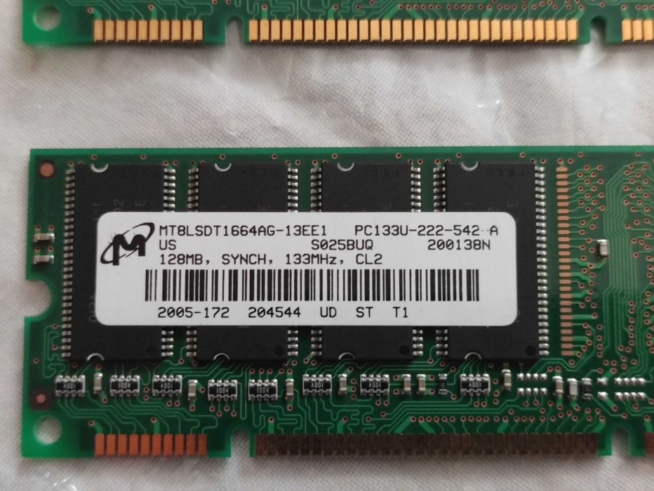 3 Memórias DIMM SDRAM PC133