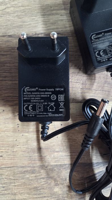 Блок живлення питания зарядка зарядное 24v/0.8a для mikrotik оригінал