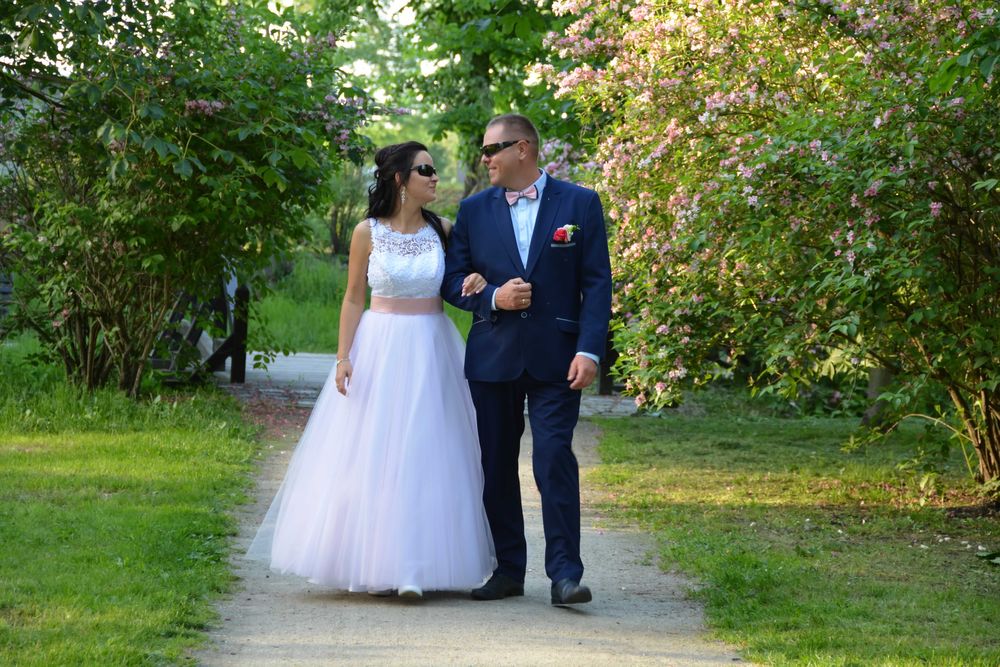 Fotograf ślubny - Reportaż ślubny - Sesja ślubna - przystępnie.