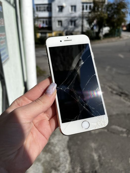 Телефон iPhone 7 128gb