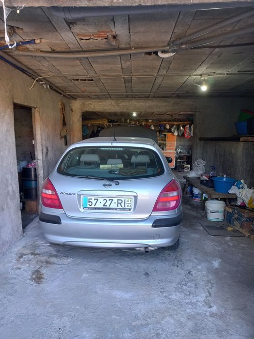 Nissan Almera 1.5 a gasolina