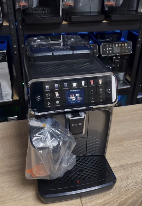 Кавомашина Philips LatteGo Series 5500 Series EP5547/90