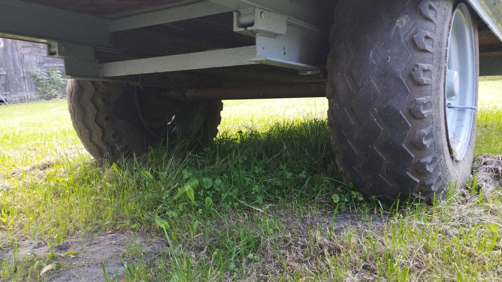 Przyczepa rolnicza wywrot