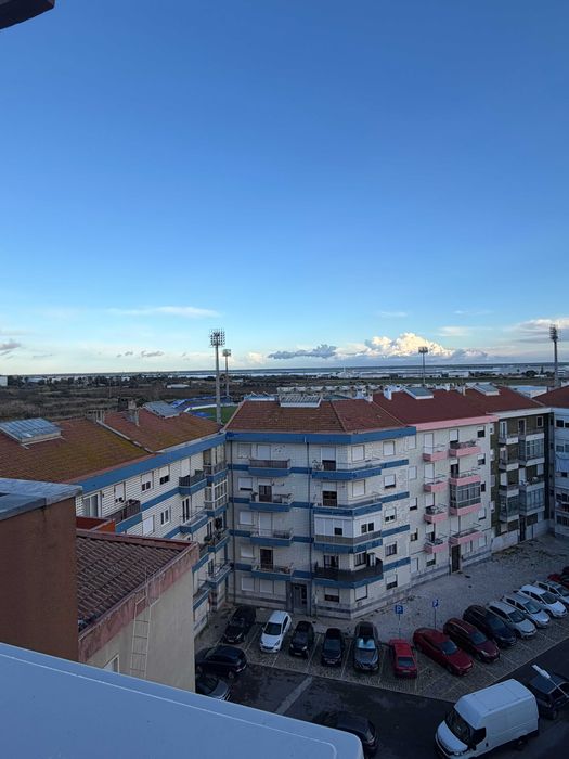 T2 100% mobilado com vista para o rio Tejo, 6º andar com elevador
