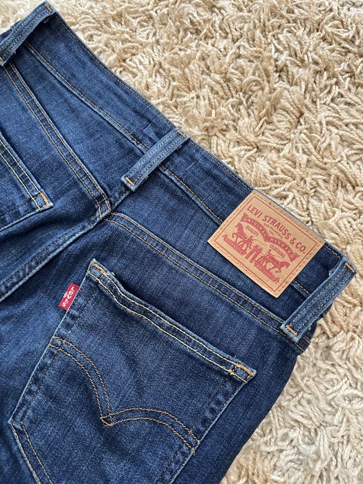 Джинсы Levis Bootcut