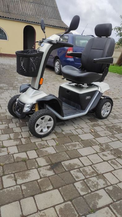 Електроскутер для інвалідів та людей похилого віку