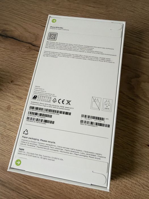 Sprzedam iphone 18 pro max 256 burgund