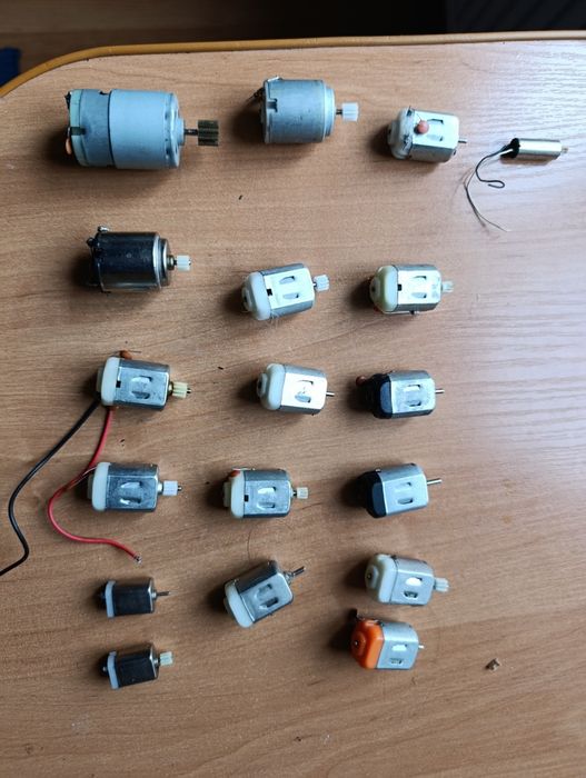 Електро моторчик.