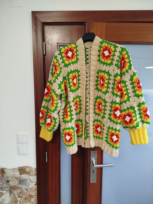 Casaco feito á mão