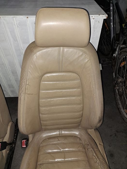 Vendo Bancos passat b6 pele