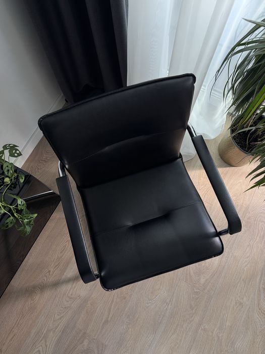 Elegancke krzesło biurowe Bauhaus