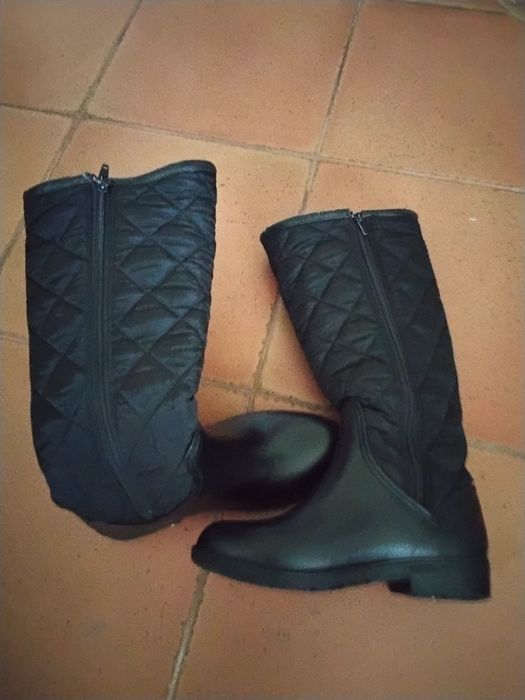 Galochas tam. 36 forradas c/ pêlo