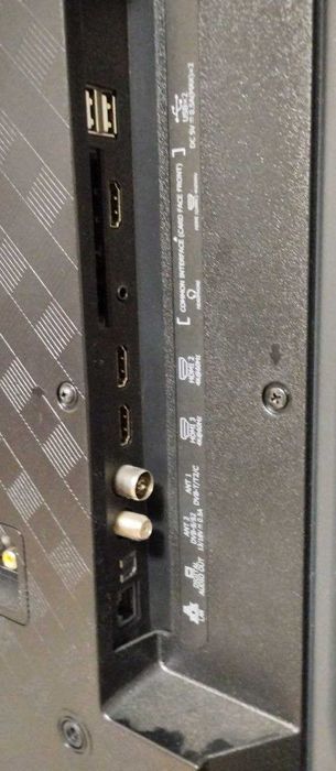 Продам hisense 55e7nq