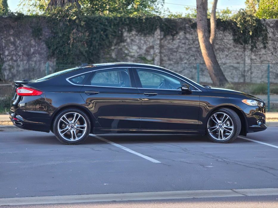 Ford Fusion Titanium      2014