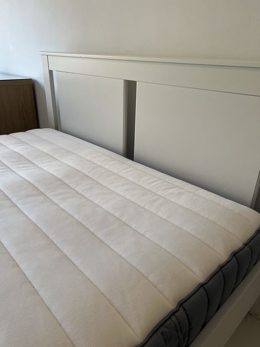 Cama c/gavetas, estrado, barra central e colchao