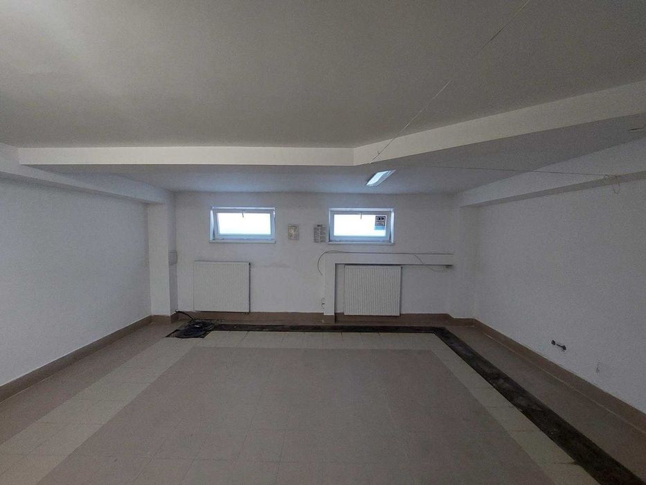 Lokal / Suterena 100 m² z WC | Magazyn, Studio fotograficzne, Sala prób | Radomsko