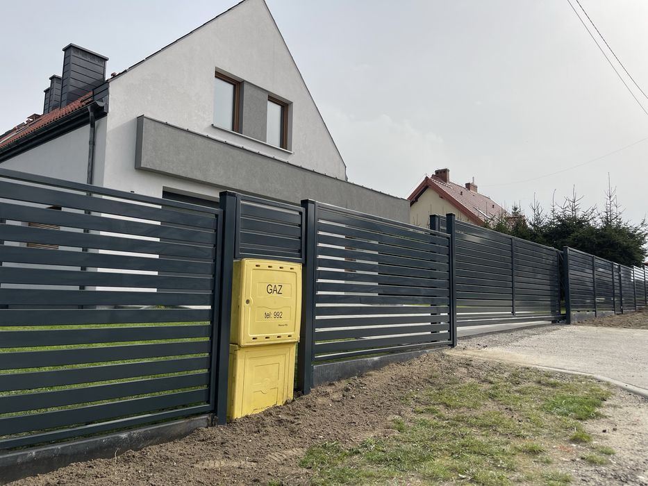 Czujak Ogrodzenia  Palisadowe żaluzja Grzebieniowe  panele Montaż