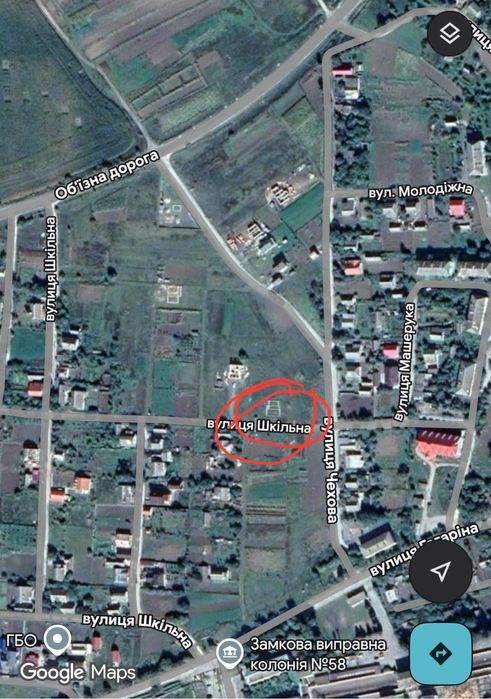 Земельна ділянка з фундаментом