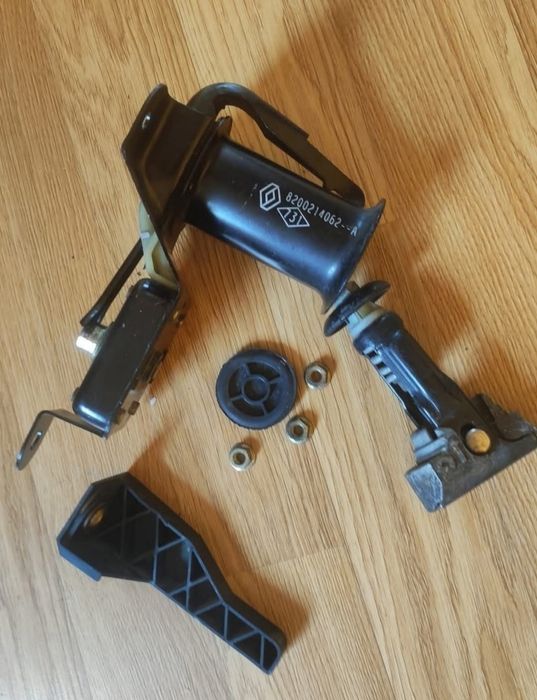 Кріплення для запаски renault scenic 2 renault scenic 3