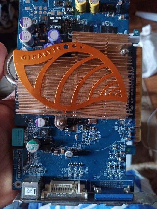 Продам запчасти на кампютер всё робочые в хорошем состоянии