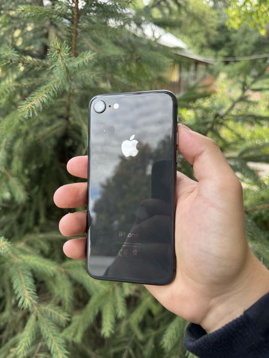 iPhone 8 64 гб відмінний стан