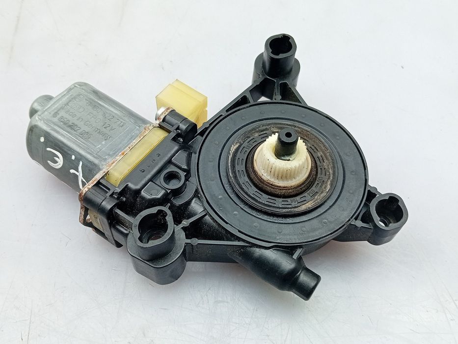 Motor vidro trás esquerdo AUDI A3 Sportback (8VA, 8VF)