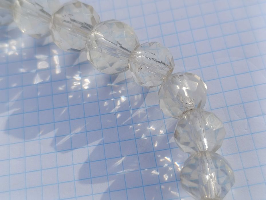 Бусы горный хрусталь