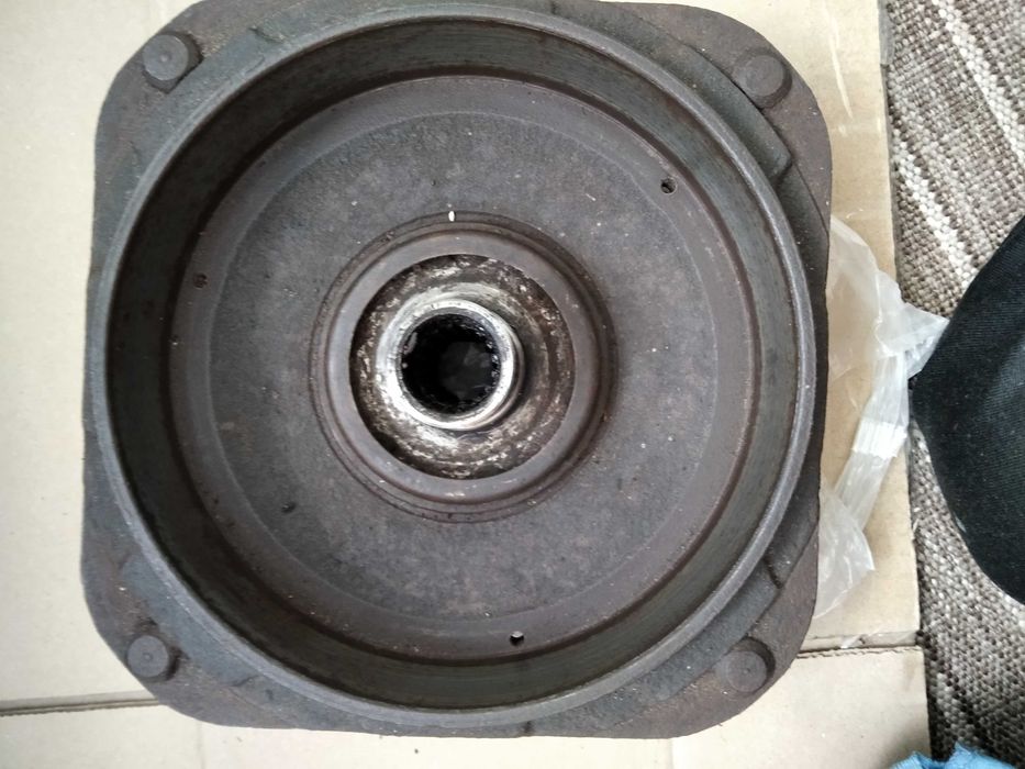 Тормозные барабаны задние на З А З - 968 м