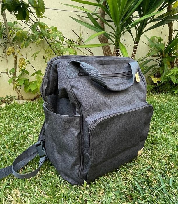 Bolsa/Mochila de maternidade /como nova