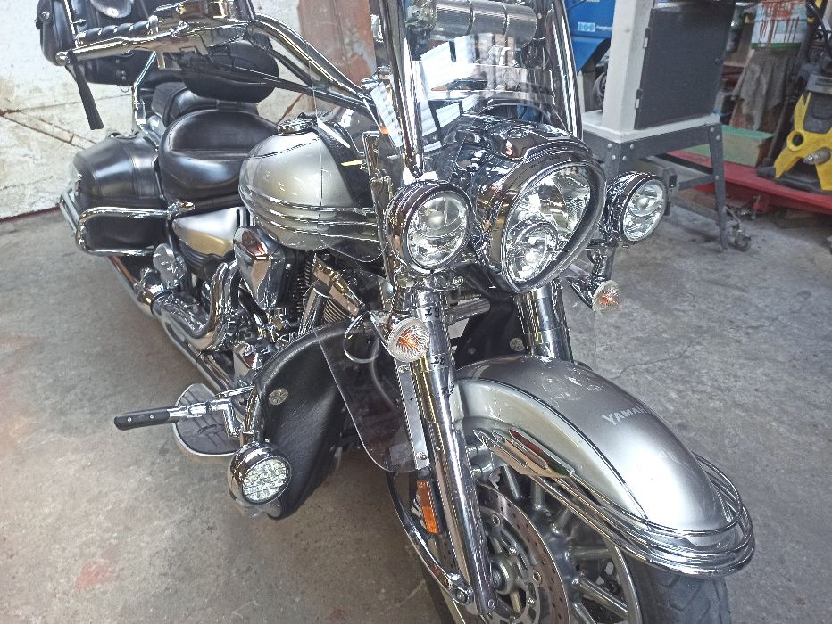 Yamaha XV 1900 A Midnight Star deflektory kolan