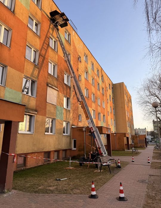 JAKUBEK TRANSPORT - kompleksowe przeprowadzki 24/7