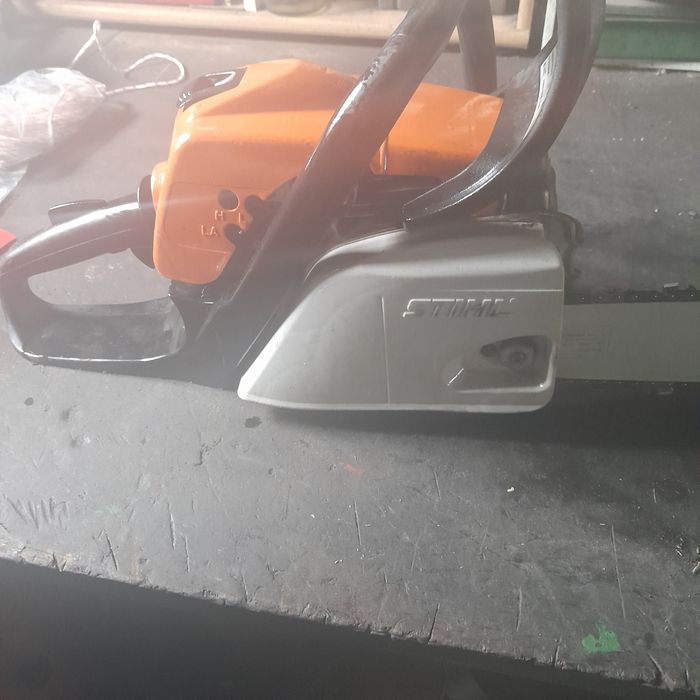 Pila spalinowa ms181