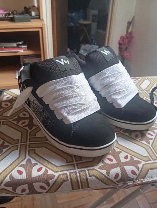 2 Tênis em perfeita condição