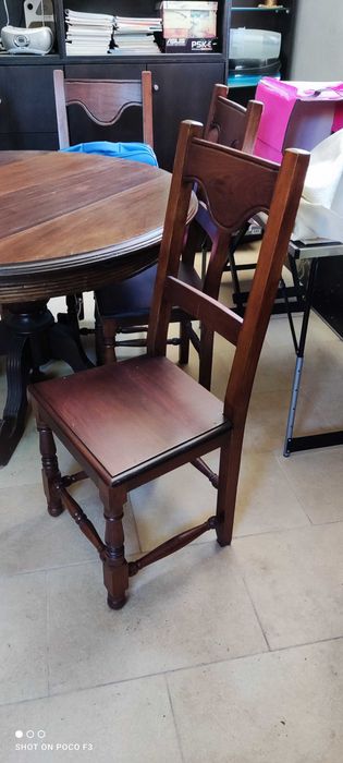 Mesa e 6 cadeiras
