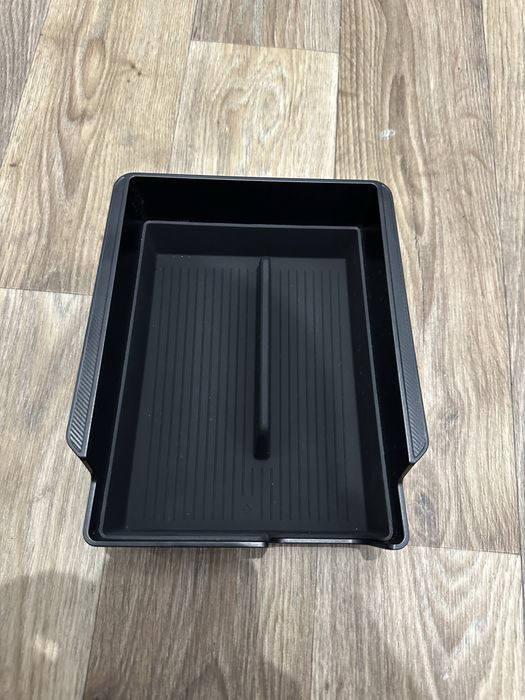 Полка  Tesla model 3/Y S X