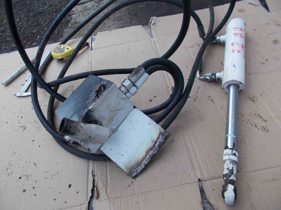 Siłownik hydrauliczny dwustronny pompka wywrot do przyczepki prasa