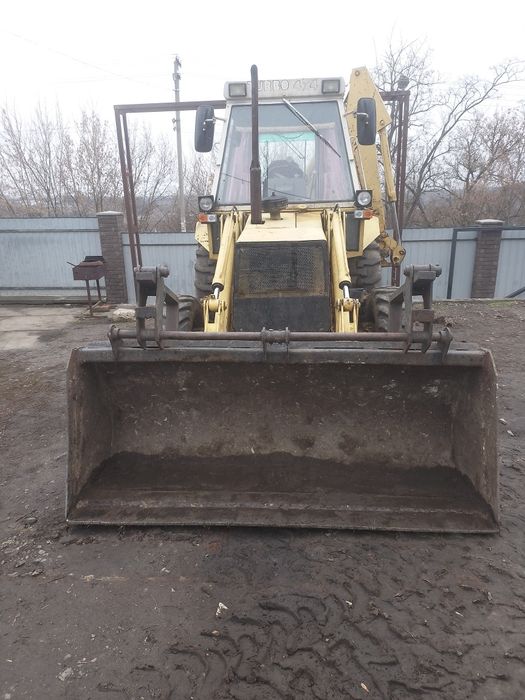 Продам екскаватор в робочому стані всі питання по телефону