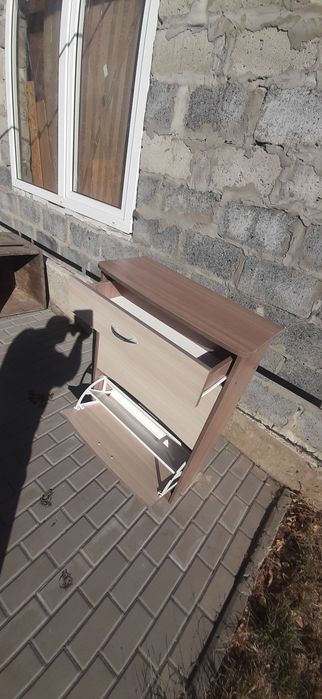 Продам тумбу для обуви