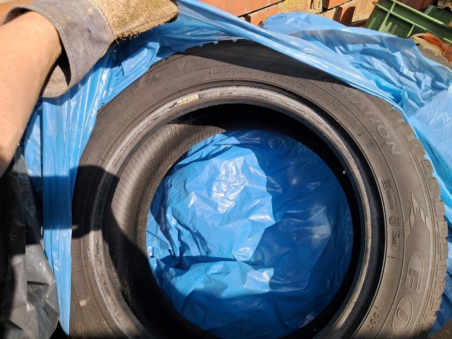 2x Opona Goodyear Ultragrip 7 zima 205/55R16