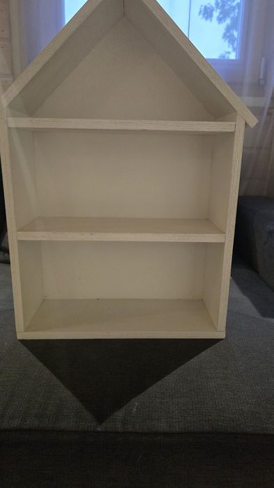 Domek drewniany połka biały