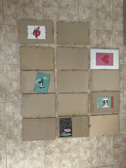 Molduras em cartão e vidro acrilico