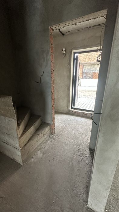 Продаж; будинок; таун-хаус; Чернівці; газ, міська вода, каналізація;