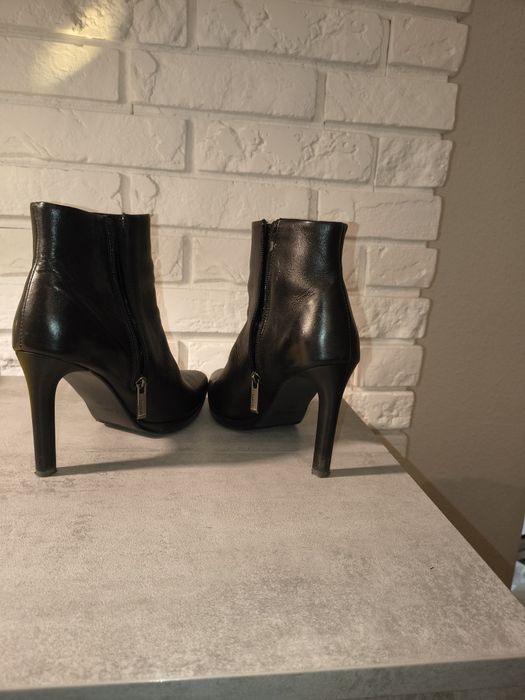 Botki czarne Lasocki 37